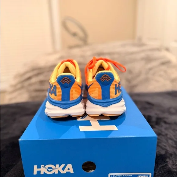Hoka Clifton - Picture 3 of 4